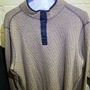 Johnston and Murphy 2XL reversible quilted 1/4 snap pullover